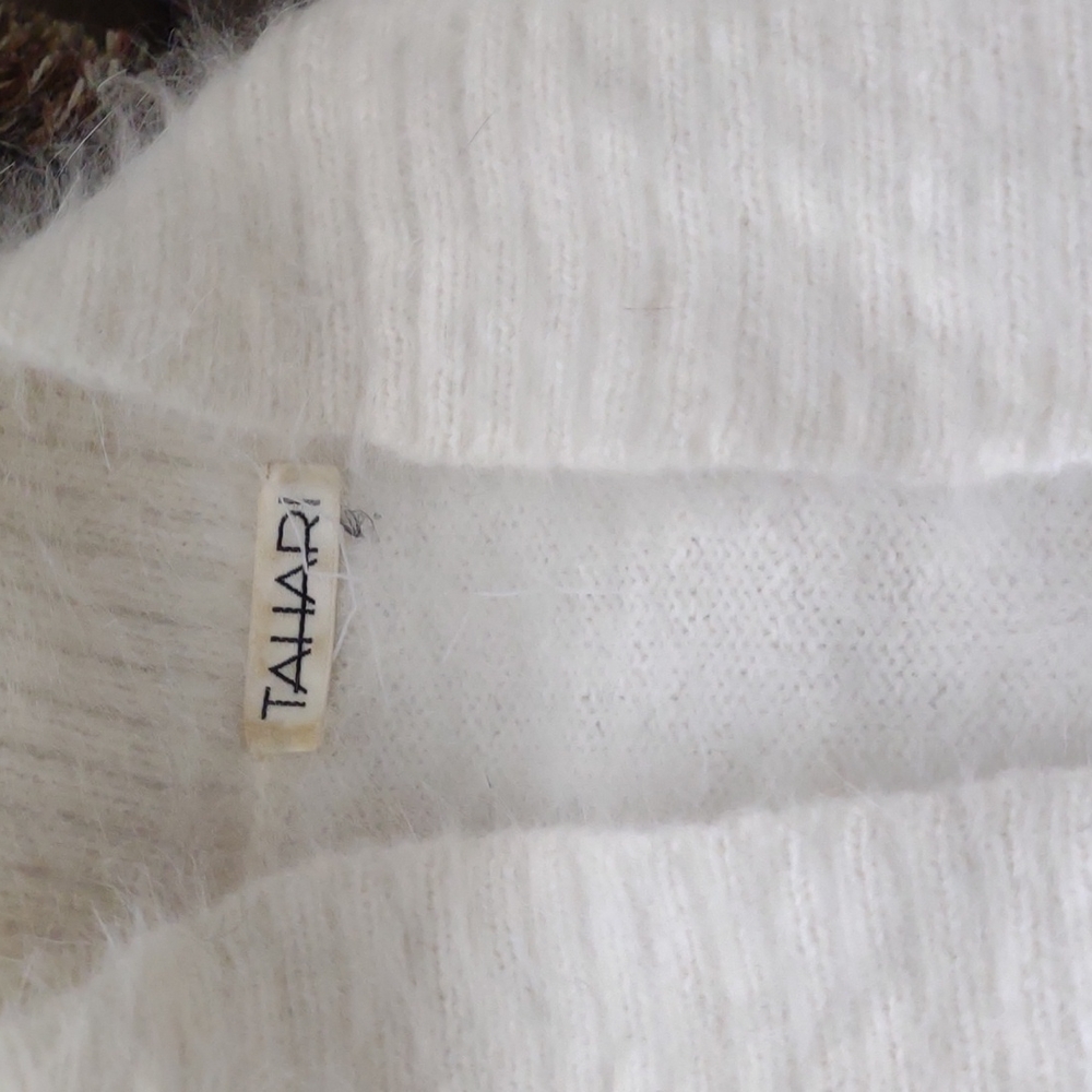 TAHARI 70% RABBIT HAIR ANGORA TAHARI rabbit hair angora CROPPED bolero SWEATER